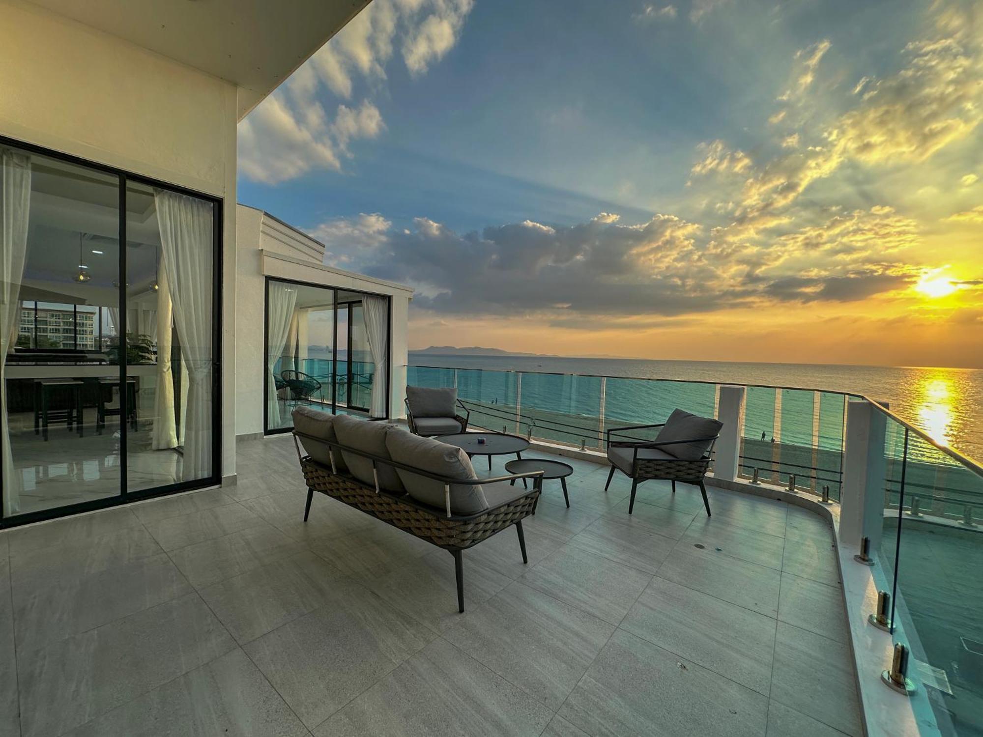 Stunning Beachfront View Luxurious Apartment 40 Jomtien Beach Eksteriør billede
