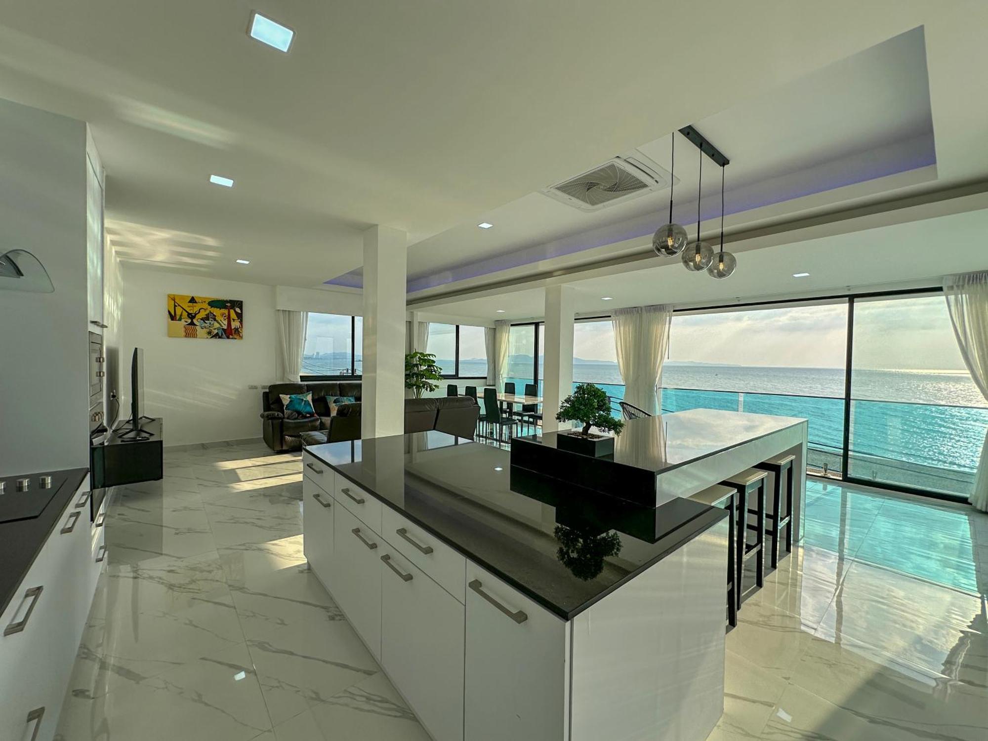 Stunning Beachfront View Luxurious Apartment 40 Jomtien Beach Eksteriør billede